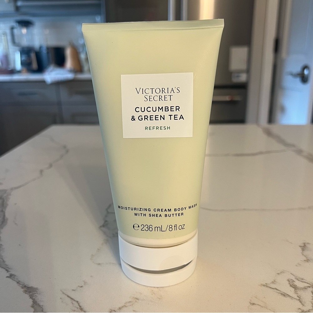 Victoria's Secret Cucumber & Green Tea Body Wash